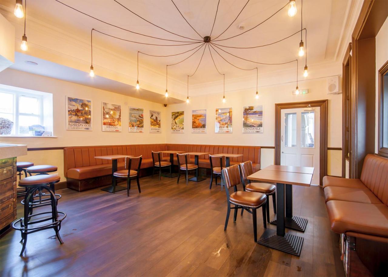 The Highworth Hotel Swindon Exterior photo